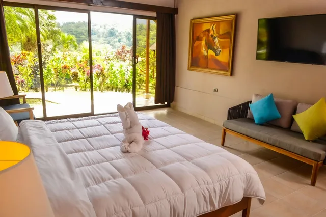 بنغل سوبيريور، Hotel Lavas Tacotal 5/6