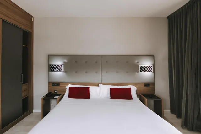 Room, Double or Twin Bed, Terrace, K10 Urnieta 2/9