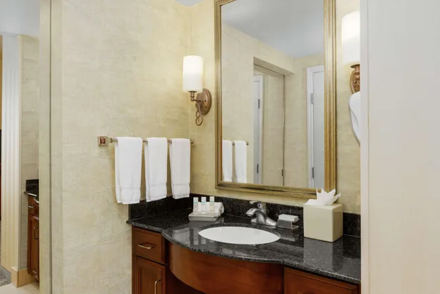 2 Bedrooms, Suite, King Bed, 2 Queen Beds, 2 Bathrooms، Homewood Suites By Hilton Sacramento Airport-Natomas 4/11