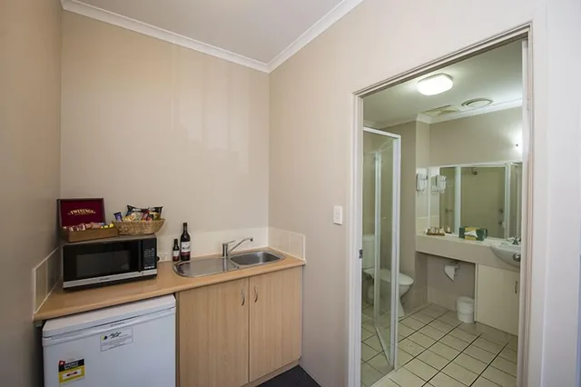 جناح استوديو عائلي بسرير كينج وسرير فردي، Harbour Sails Motor Inn 4/4