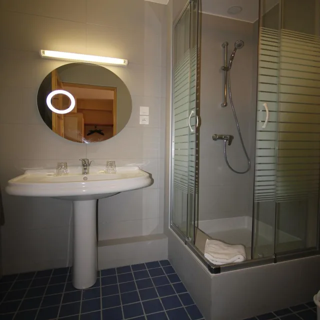 غرفة ثلاثية، Hotel Atlantic 10/10