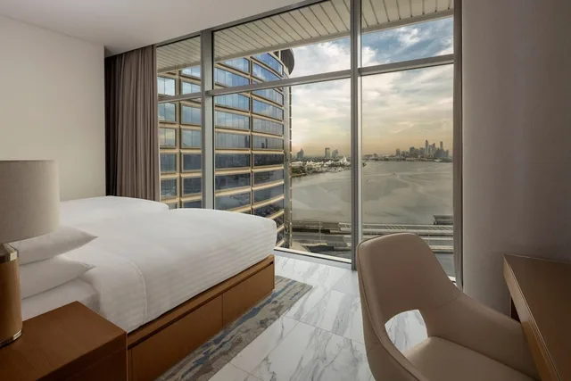 شقة ركنية بسريرين مزدوجين بشرفة بـ3 غرف نوم، Marriott Marquis Dubai Creek 5/8