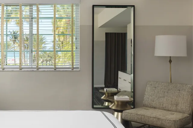 Room, King Bed, Ocean Front، Kimpton Surfcomber Hotel 7/7