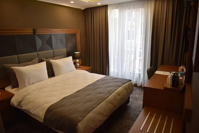 غرفة سوبيريور بسرير مزدوج بإطلالة على المدينة، Four Seven Hotel 3/6
