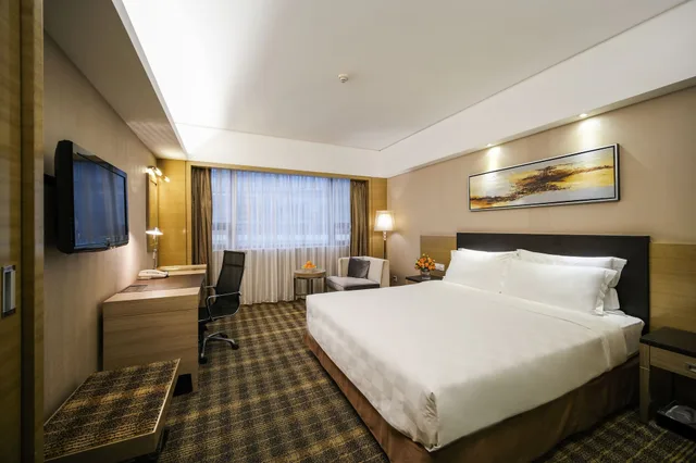 غرفة ديلوكس بسرير كينج، Grand Skylight Hotel Shenzhen 1/3