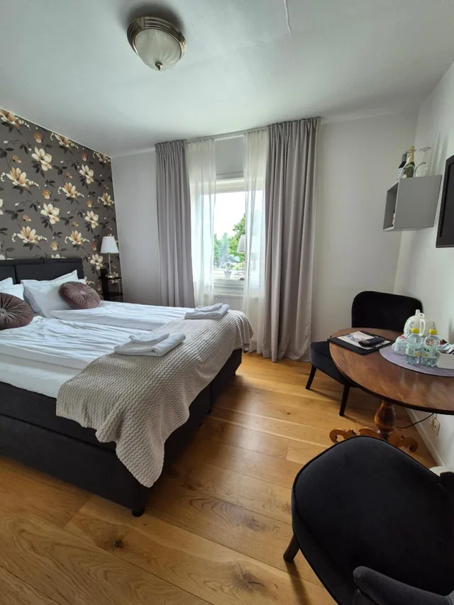 غرفة بسرير مزدوج، Smålandsstenar Hotell 5/10