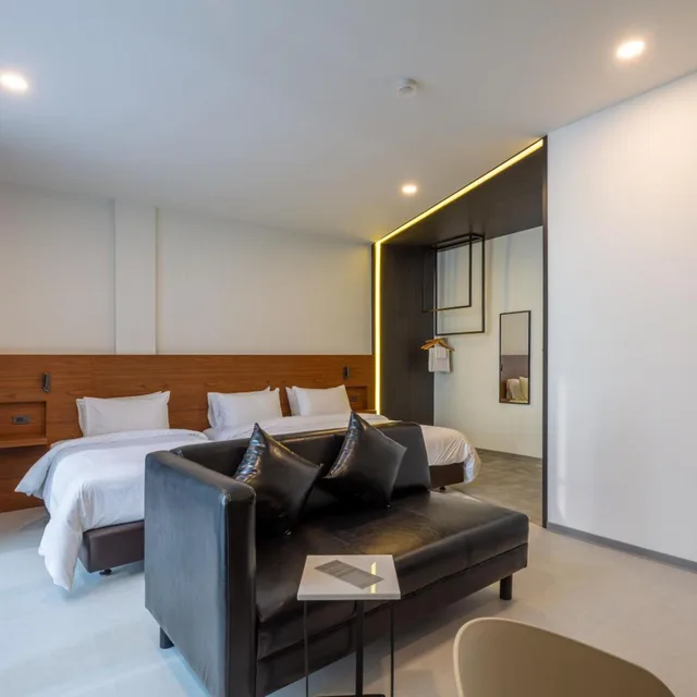 غرفة ثلاثية بحمام خاص، Reno Hotel 6/10