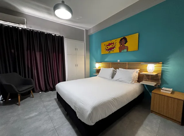 غرفة بسرير مزدوج بإطلالة، Connect Studios & Apartments 2/9