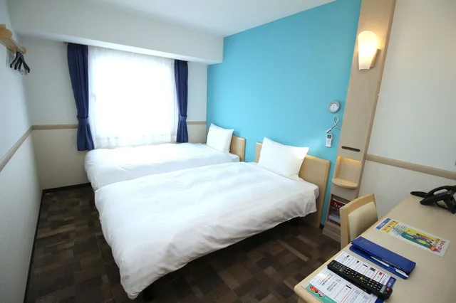 غرفة بسريرين منفصلين، Toyoko Inn Meitetsu Chiryu Ekimae 4/4