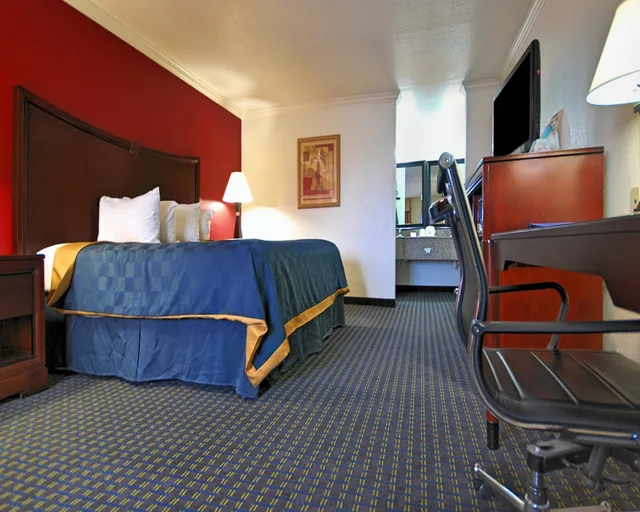غرفة بسرير كينج، Americas Best Value Inn Kingsville 2/5
