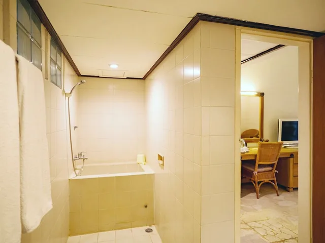 غرفة ديلوكس تنفيذية بسريرين منفصلين، Hotel Tugu Blitar 6/6