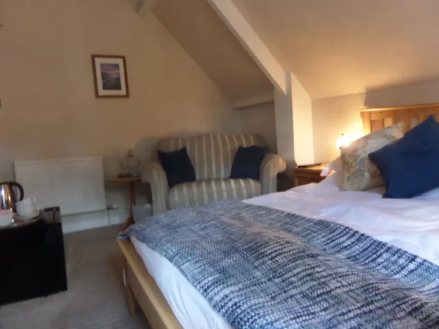 غرفة قياسية بسرير مزدوج بحمام خاص، Broomfield House 3/9
