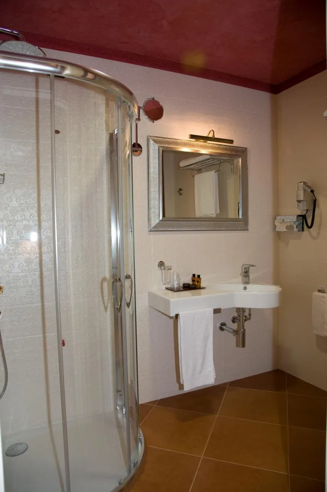 غرفة كلاسيكية ثلاثية، Artemis Hotel 7/8