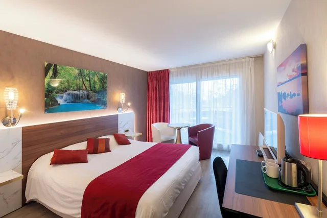 غرفة كومفورت بسرير كوين، The Originals Thonon Les Bains Larc En Ciel Ex Inter Hotel Thonon Les Bains Larc En Ciel 3/9