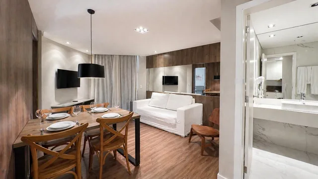 جناح سوبيريور، Hotel Praia Brava 4/6