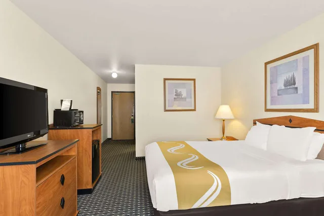 غرفة بسرير كوين لذوي الإعاقة، Quality Inn Cheyenne I-25 South 1/5