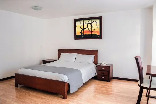 Room, Queen Bed, Nogal Suite Hotel Pasto 4/10