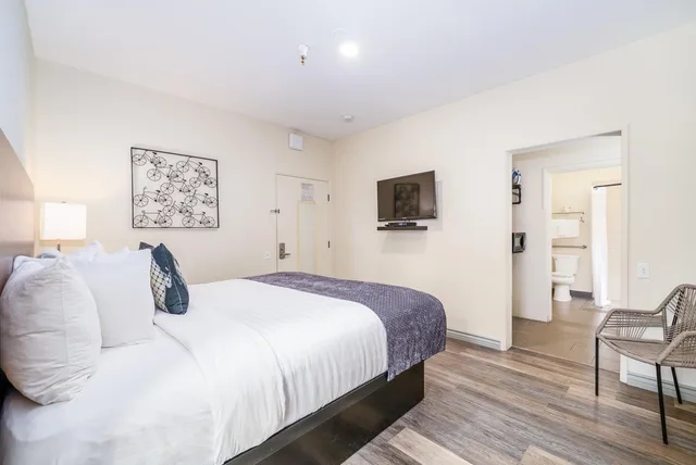 غرفة بسرير كينج لذوي الإعاقة، Urban Boutique Hotel 1/10