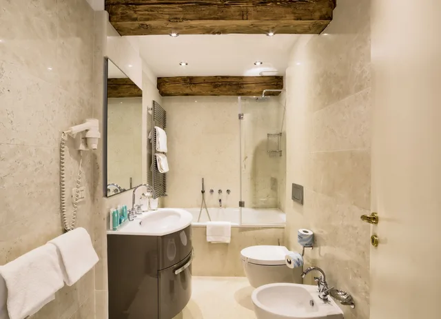 شقة تنفيذية بسريرين مزدوجين بإطلالة على القناة بغرفتي نوم، Al Redentore Di Venezia Apartments 2/2
