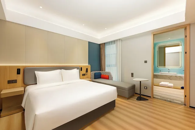 غرفة قياسية بسريرين منفصلين، Holiday Inn Express Nanjing Xi'anmen 1/4