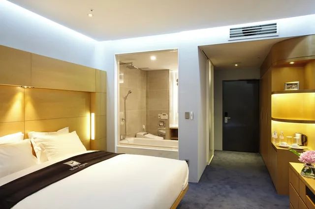 Deluxe, King Bed, New Wing، Eldis Regent Hotel 4/9