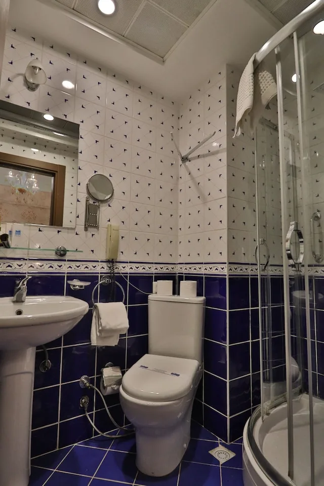 غرفة سوبيريور ثلاثية بسرير كوين وسرير فردي بإطلالة على البحر، Blue House Hotel 5/5