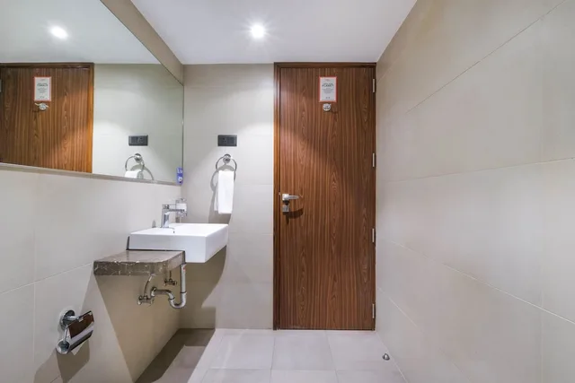 Suite, King Bed, City View, 7 APPLE HOTEL VIMANNAGAR, PUNE 4/4