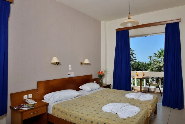 استوديو بسريرين منفصلين مع أريكة، Akatos Hotel 1/4