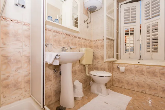 غرفة قياسية بسرير مزدوج، VILA LIZA 2/2