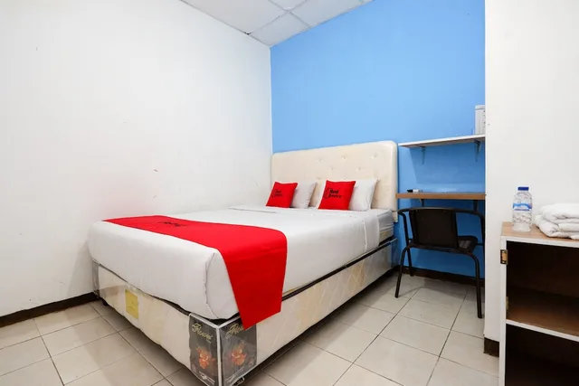 غرفة بسرير مزدوج، Reddoorz Near Kota Lama Semarang 1/3