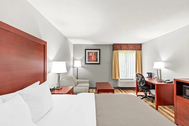 Standard, King Bed, Quality Inn & Suites Richburg I-77 2/10