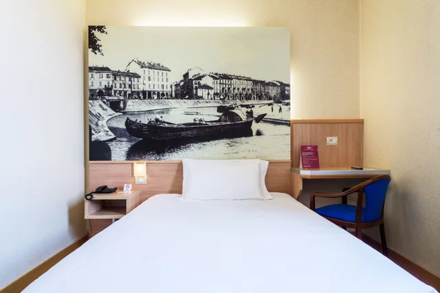 غرفة مفردة قياسية بسرير كوين، B&B Hotel Milano Aosta 1/10