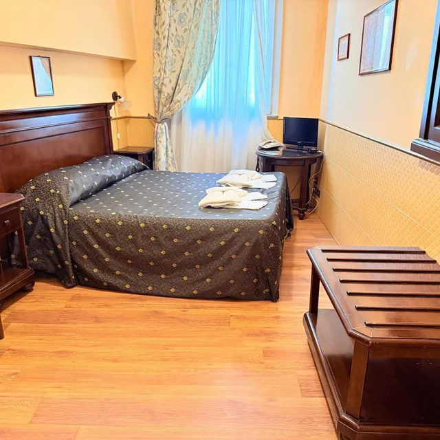 غرفة بسرير مزدوج أو سريرين منفصلين، Hotel Archimede Ortigia 2/2