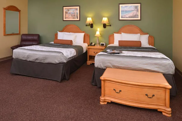 جناح بسريرين كوين بمطبخ صغير، Country Hearth Inn & Suites Edwardsville St. Louis 1/3