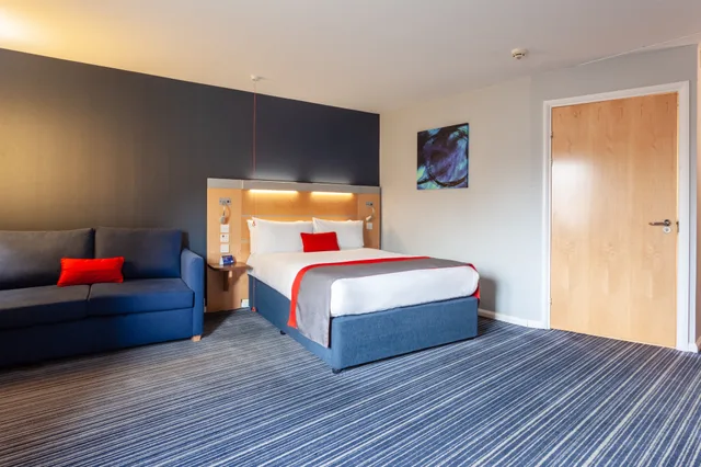 غرفة بسرير مزدوج لذوي الإعاقة، Holiday Inn Express Edinburgh Royal Mile 1/6