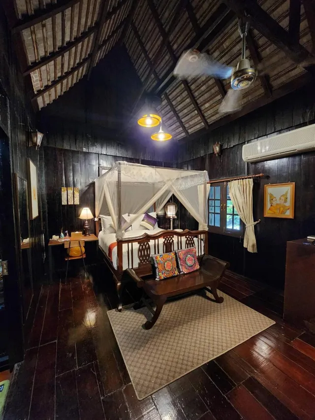 Deluxe, Double Bed, Club One Seven Gay Men Hotel Chiang Mai 3/4