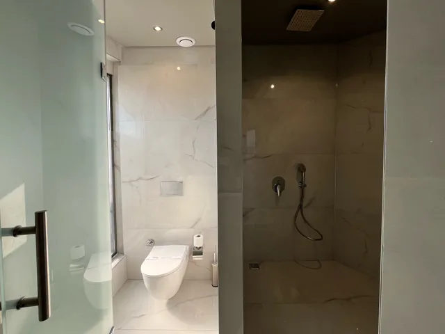 جناح بسرير كينج بشرفة بجاكوزي، AG Hotels Antalya 1/2