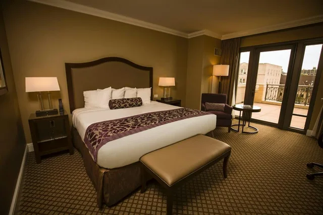 غرفة بسرير كينج بشرفة، The Edgewater 1/2