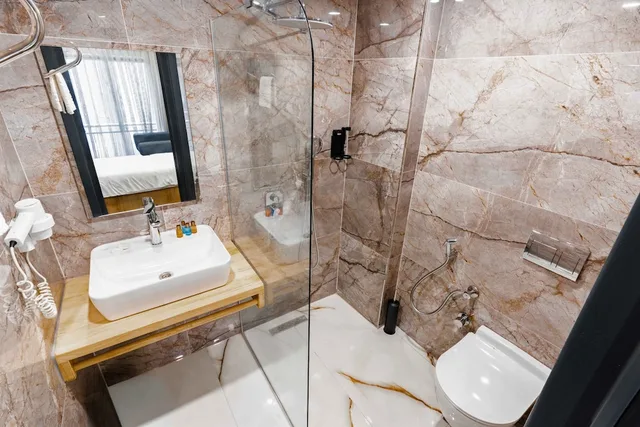 2 Bedrooms, Deluxe, Suite, 1 Double and 1 Single Bed, 2 Bathrooms, 2 Sofa، Fengo Hotel 8/8