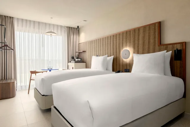 Guest Room, Twin Beds, Amarello Hotel Praia Santo Andre, Tapestry Collection by Hilton 1/3