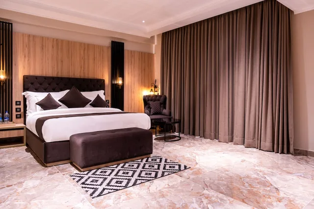 غرفة بريميوم بسرير مزدوج، Alpine Hotel and Villas 2/6