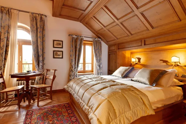 غرفة فاخرة بسرير مزدوج، Ambra Cortina Luxury Fashion Boutique Hotel 2/10