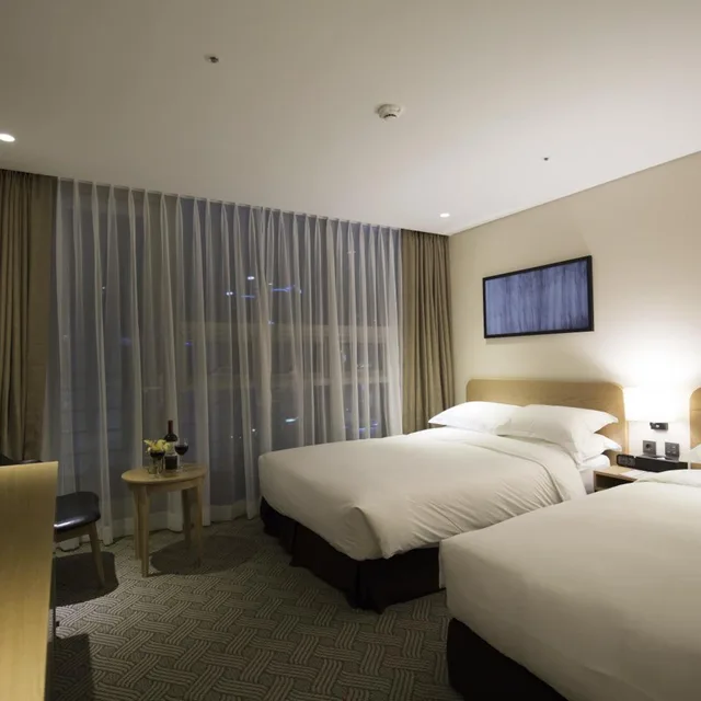 Family, Lateral Side Sea View، Best Western Haeundae Hotel 9/10