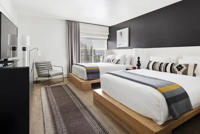 غرفة بسريرين كوين لذوي الإعاقة، Continuum Hotel 1/4