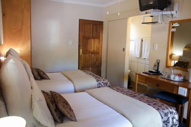 غرفة قياسية بسريرين منفصلين، Nelspruit Lodge 3/10
