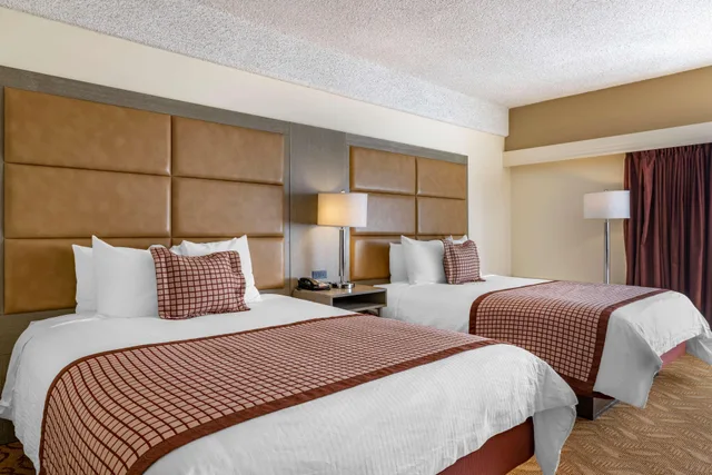 غرفة بسريرين كوين، Best Western Plus Thousand Oaks Inn 2/8