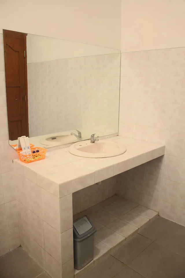 جناح جونيور، Berlian Abadi Hotel 7/7