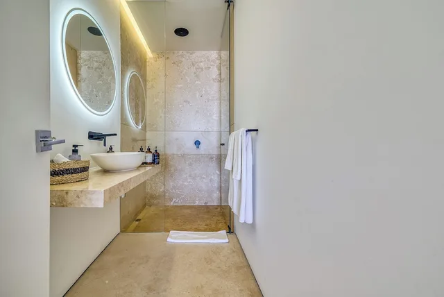 1 Bedroom, Deluxe, Apartment, King Bed, Sea View, Maxwell Collection Romantic Zone 3/3