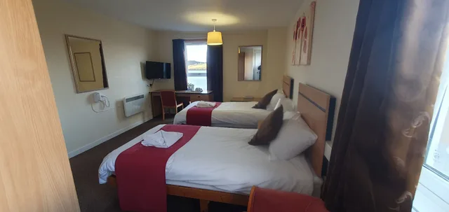 غرفة سوبيريور بسريرين منفصلين بإطلالة على البحر، Brae Hotel 1/10