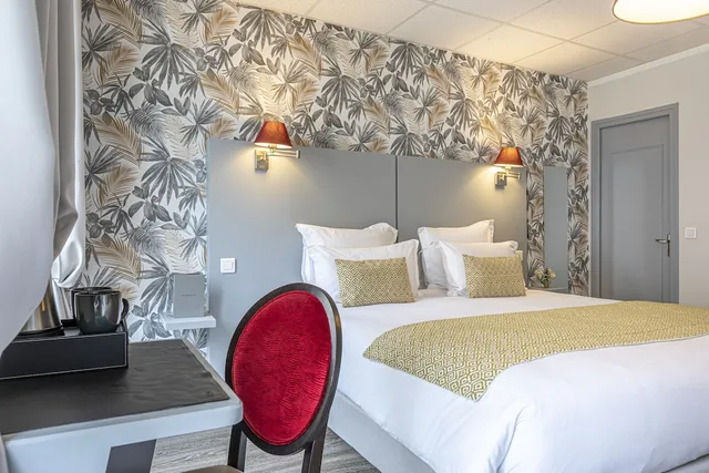 غرفة ثلاثية بثلاثة أسرّة، Splendid Hotel 4/7